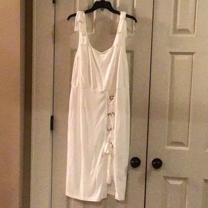 VENUS- BRAND NEW- WHITE FITTED DRESS- ACCENT SLIT